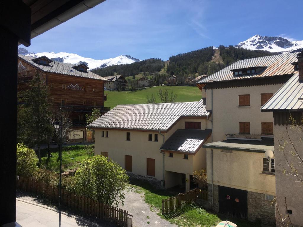 Appartement en centre ville du Sauze Le Sauze, 04400 Enchastrayes
