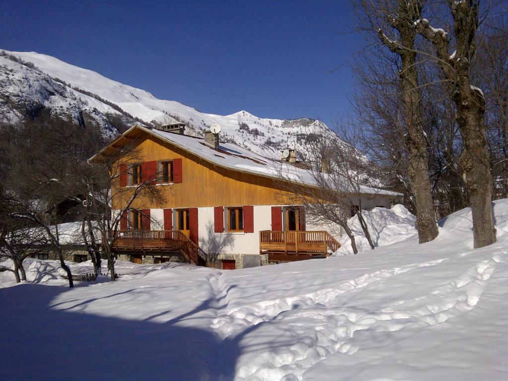 Appartement appartement en duplex dans un chalet typique rue des Plans 73450 Valloire