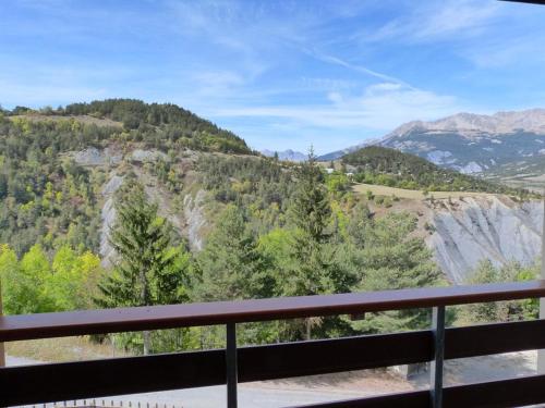 Appartement Enchastrayes, 1 pièce, 6 personnes - FR-1-691-23