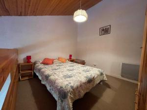 Appartement Enchastrayes, 2 pièces, 6 personnes - FR-1-165A-165