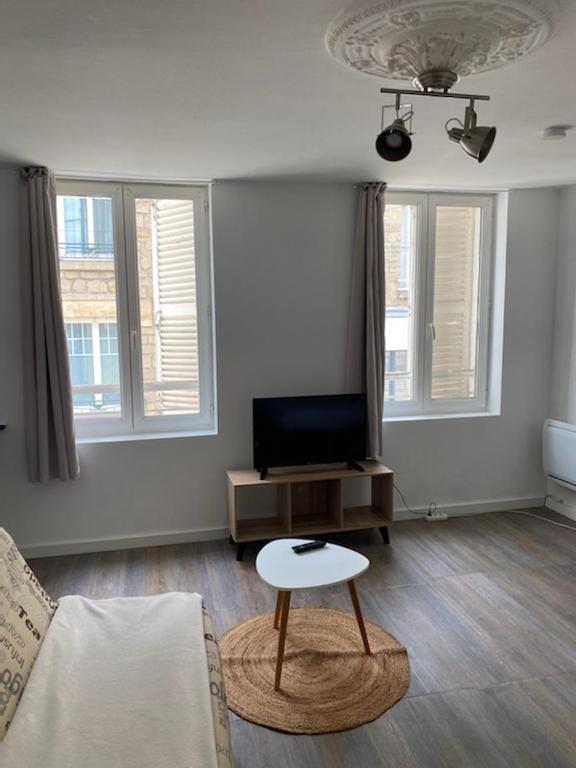 Appartement entier 35M2 Avenue Emile Zola 22 Avenue Emile Zola, 19100 Brive-la-Gaillarde