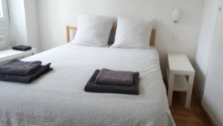 APPARTEMENT ENTIER A PARIS 2 PIECES PROCHE VOLTAIRE. 139 Rue de Charonne, 75011 Paris
