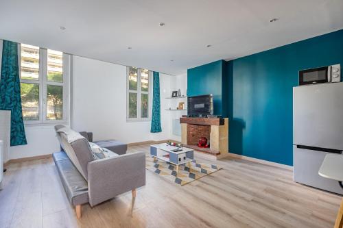 Appartement entier: calme, spacieux, 2 chambres.