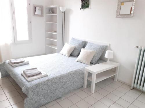 APPARTEMENT ENTIER GRAND 2 PIECES PROCHE DE PARIS.