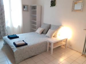 APPARTEMENT ENTIER GRAND 2 PIECES PROCHE DE PARIS.