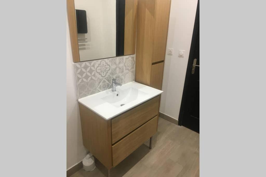 Appartement entier refait à neuf pour court séjour 37 Rue de Solférino, 59100 Roubaix