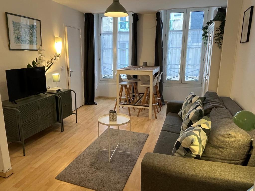 Appartement entier, vue sur rivière & cathédrale. 22220 Plouguiel