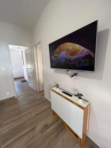 Appartement entièrement rénové à 15min de Lyon
