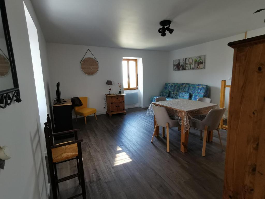 Appartement Appartement entre Lac et Montagnes 276 Route de Publier 74200 Marin