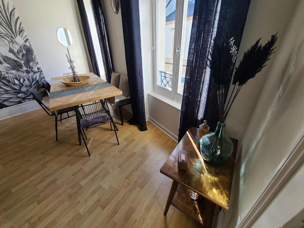 Appartement Appartement Épinal, 3 pièces, 4 personnes - FR-1-589-461 13 Rue de la Préfecture 88000 Épinal