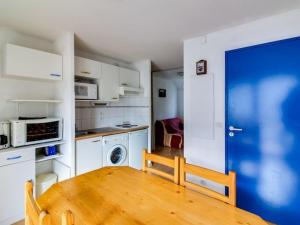Appartement Esquièze-Sère, 2 pièces, 4 personnes - FR-1-402-23