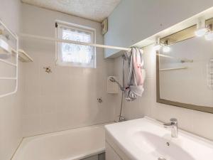Appartement Esquièze-Sère, 2 pièces, 6 personnes - FR-1-402-122
