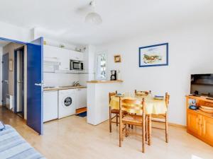 Appartement Esquièze-Sère, 3 pièces, 6 personnes - FR-1-402-26