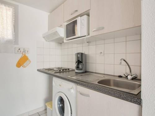 Appartement Esquièze-Sère, 3 pièces, 6 personnes - FR-1-402-93