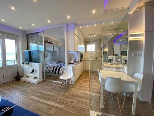 Appartement Évian-les-Bains, 2 pièces, 4 personnes - FR-1-498-74