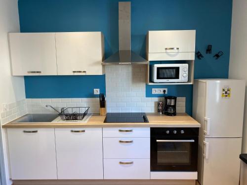 Appartement F2 30m2, 300m des Thermes