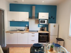 Appartement F2 30m2, 300m des Thermes