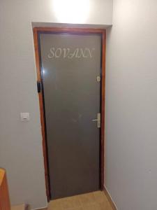Appartement F2 de Standing avec terrasse et jardin privatif Aux Portes de Paris (M13)