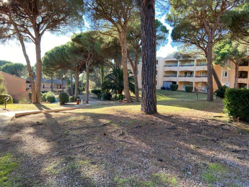 Appartement F2 luxueux neuf valescure