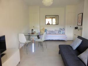 Appartement F2 rénové dans résidence avec piscine 4PA29