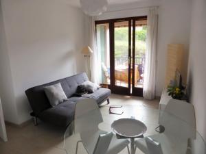 Appartement F2 rénové dans résidence avec piscine 4PA29