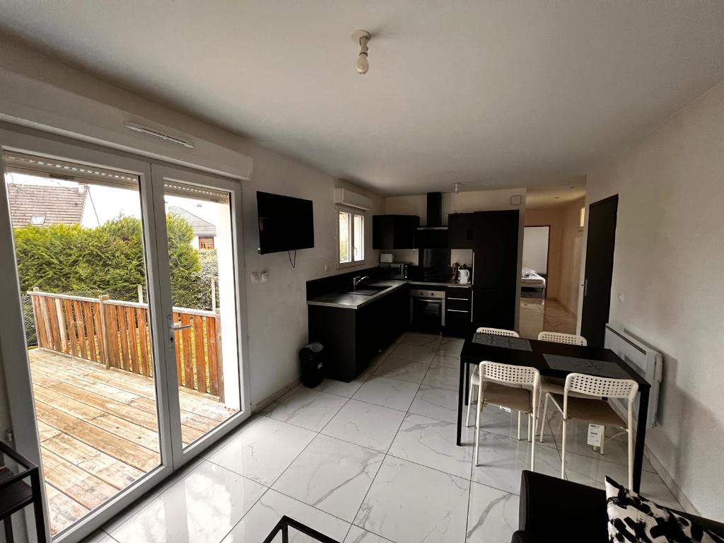 Appartement Appartement F3 ,2 bedrooms with parking aéroport Orly à 20mn 10 Rue Pierre Curie 91240 Saint-Michel-sur-Orge