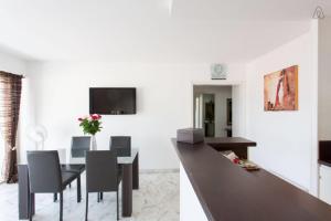 Appartement Appartement F3 vue mer et croisette 6 ème étage 16 Rue des Suisses 06400 Cannes Provence-Alpes-Côte d\'Azur