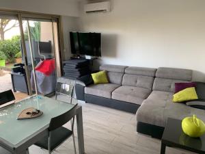 APPARTEMENT FACE A LA MER