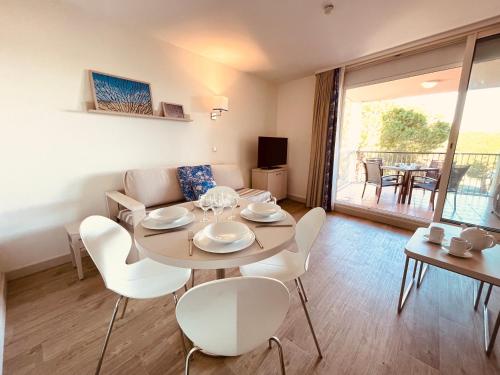 Appartement face au port d Antibes