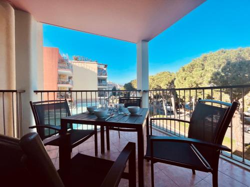 Appartement face au port d Antibes