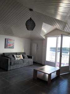 Appartement APPARTEMENT FACE au PORT et à L'OCEAN SAINT GILLES CROIX DE VIE WIFI BALCON PARKING PRIVE COUVERT 3 EME ETAGE 62 Quai de la République 85800 Saint-Gilles-Croix-de-Vie Pays de la Loire