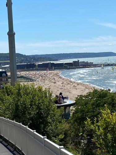 Appartement face mer avec terrasse et parking