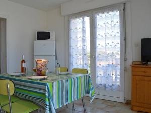 Appartement Appartement Fleury-Saint-Pierre-la-Mer, 2 pièces, 4 personnes - FR-1-229D-233 Appartement NÂ°11 3Eme Etage - Bld Des Embruns - 11560 Saint Pierre La Mer Languedoc-Roussillon