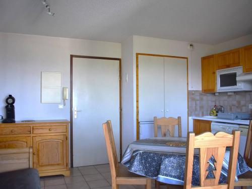 Appartement Font-Romeu-Odeillo-Via, 2 pièces, 4 personnes - FR-1-580-70