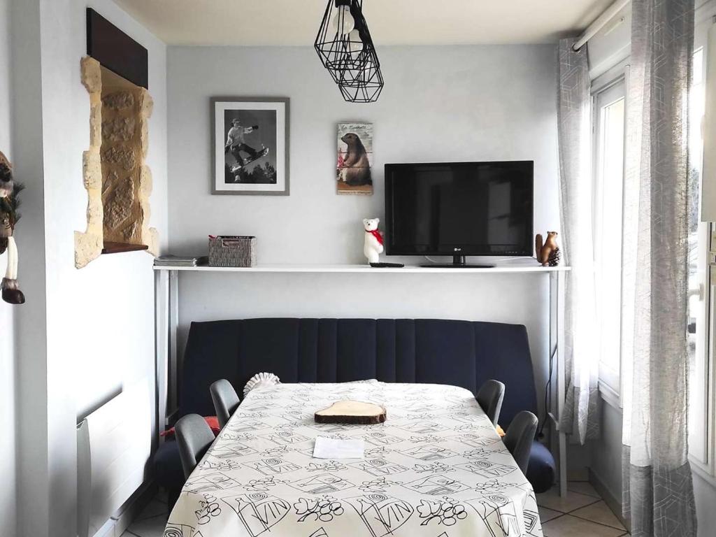 Appartement Appartement Font-Romeu-Odeillo-Via, 3 pièces, 5 personnes - FR-1-580-84 7 RUE JEAN CALVET 66120 Font-Romeu-Odeillo-Via