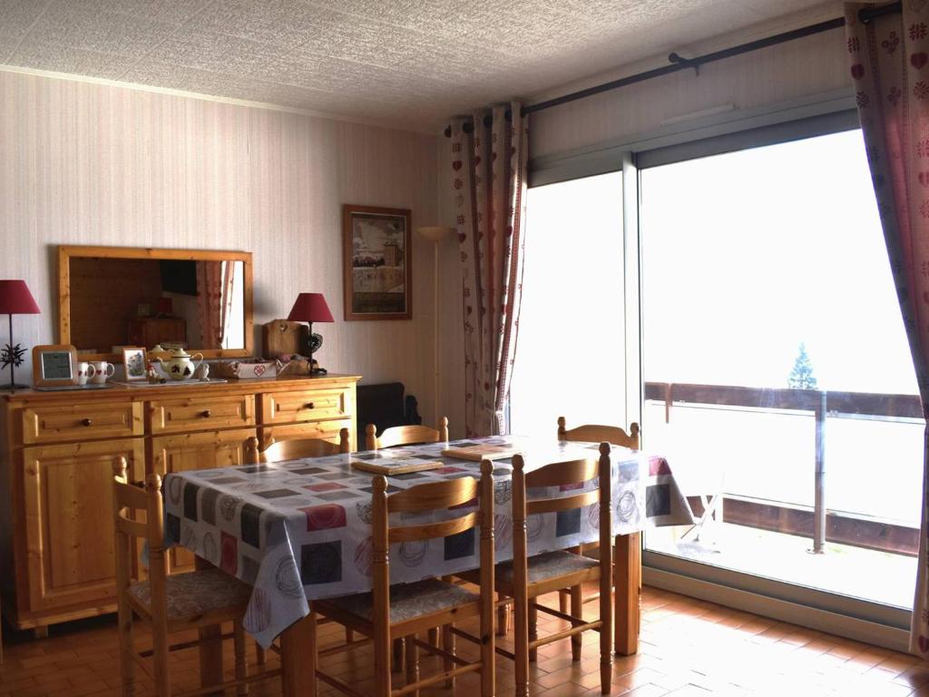 Appartement Font-Romeu-Odeillo-Via, 3 pièces, 6 personnes - FR-1-580-34 Rue des Mésanges LES MELEZES Appt n° 113, 66120 Font-Romeu-Odeillo-Via