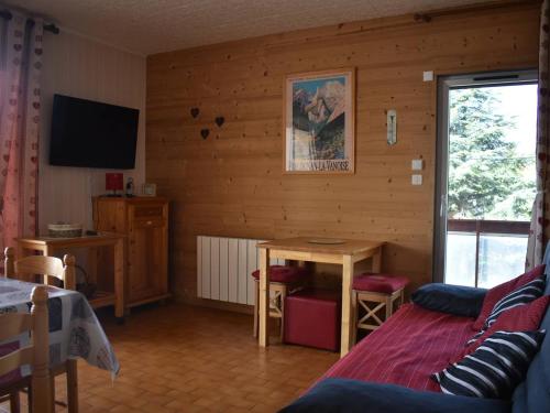 Appartement Font-Romeu-Odeillo-Via, 3 pièces, 6 personnes - FR-1-580-34