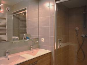 Appartement Font-Romeu-Odeillo-Via, 4 pièces, 8 personnes - FR-1-580-28