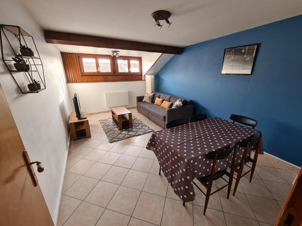 Appartement Fontenoy-sur-Moselle, 2 pièces, 4 personnes - FR-1-584-175 2, rue de la Libération 2ème étage, 54840 Fontenoy-sur-Moselle