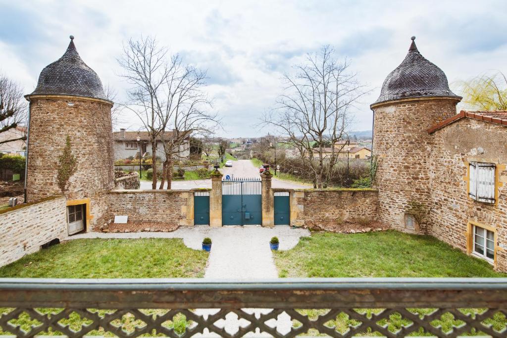 Appartement Appartement ForRest - balcon privé et piscine, près de Lyon Impasse De La Forest 42470 Lay