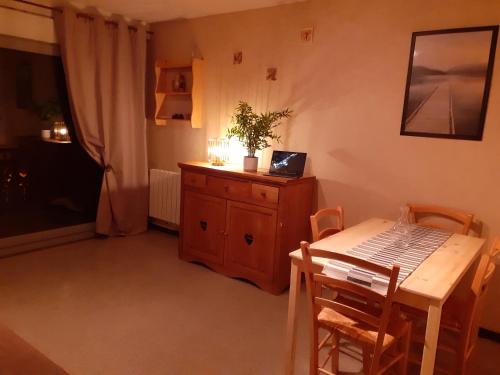 Appartement Front de neige WIFI Résidence Le Tyrol 4 personnes