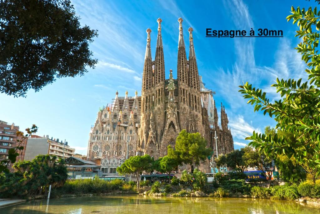 Appartement Gaudi centre historique Perpignan 11 Rue Petite la Réal, 66000 Perpignan