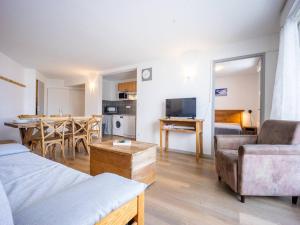 Appartement Germ, 3 pièces, 8 personnes - FR-1-695-19