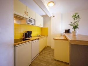 Appartement Germ, 4 pièces, 10 personnes - FR-1-695-18