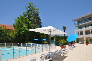Appartement Golf et Nivelle avec piscine et parking
