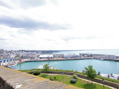 Appartement Granville, 1 pièce, 2 personnes - FR-1-362-108