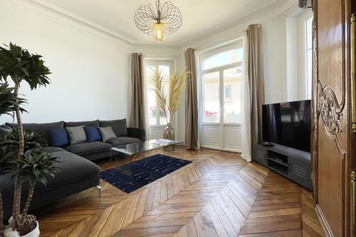 Appartement haussmannien proche gare