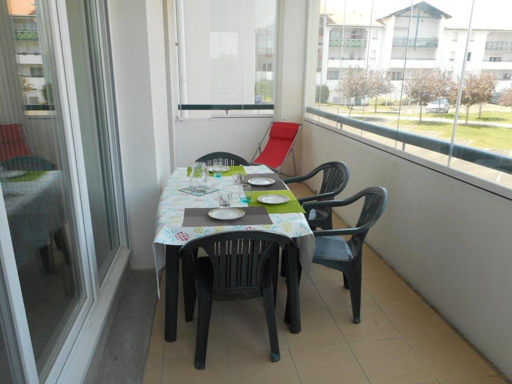 Appartement Appartement Hendaye, 2 pièces, 4 personnes - FR-1-2-291 Chemin De Sopite - Dongoxenia - Cage A2 - Apt 3  - 64700 Hendaye