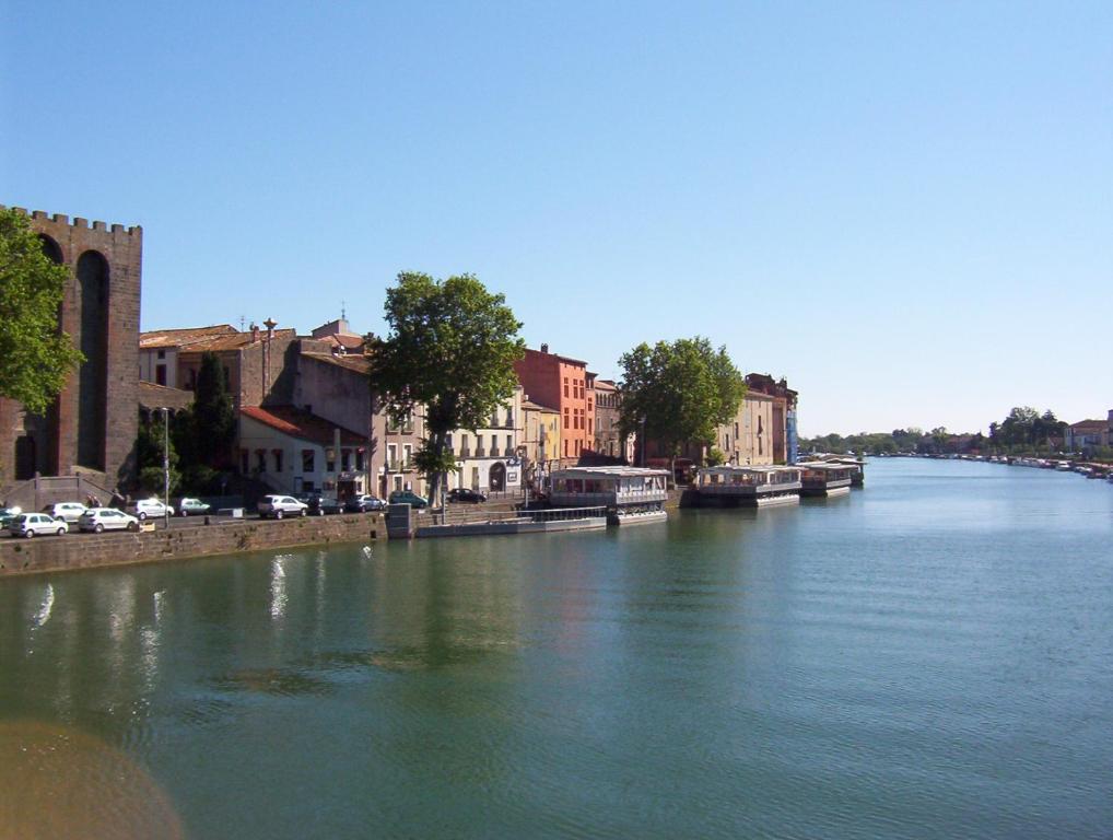 Appartement historique avec vue sur la rivière 14 Rue Louis Bages, 34300 Agde