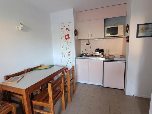 Appartement Hourtin, 2 pièces, 4 personnes - FR-1-648-93